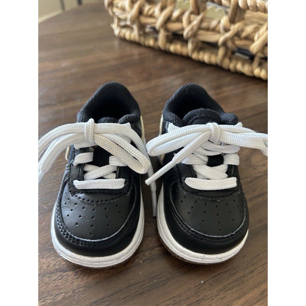 Nike Air Force 1 LV8 TD Toddler 2C Black Gold White Shoes CZ2663-001 - Picture 5 of 8